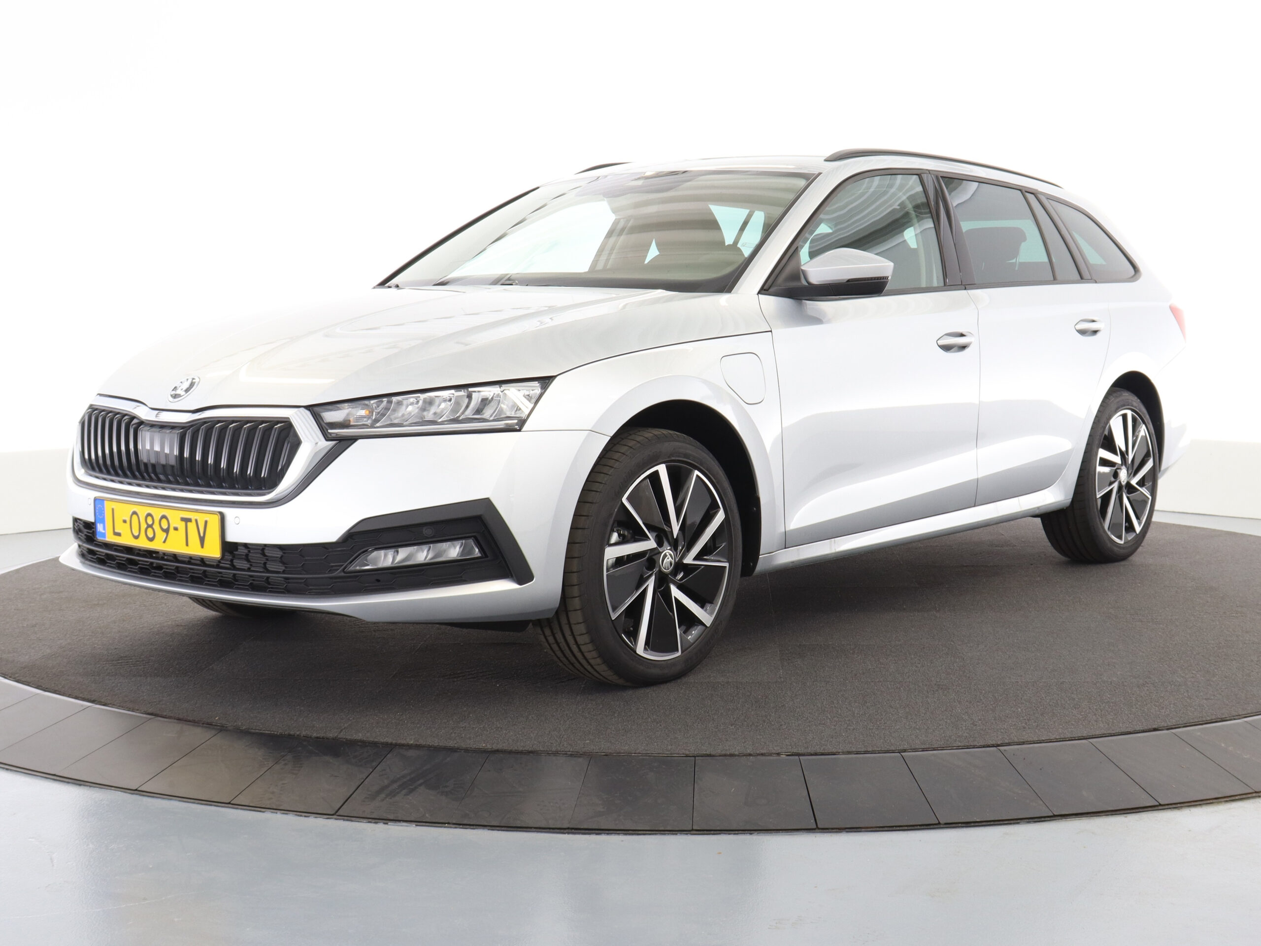 Huurtarieven Blankert Autoverhuur Zwolle VAKANTIE AANBIEDING C-klasse: *Slechts € 395,- incl. BTW voor een hele week