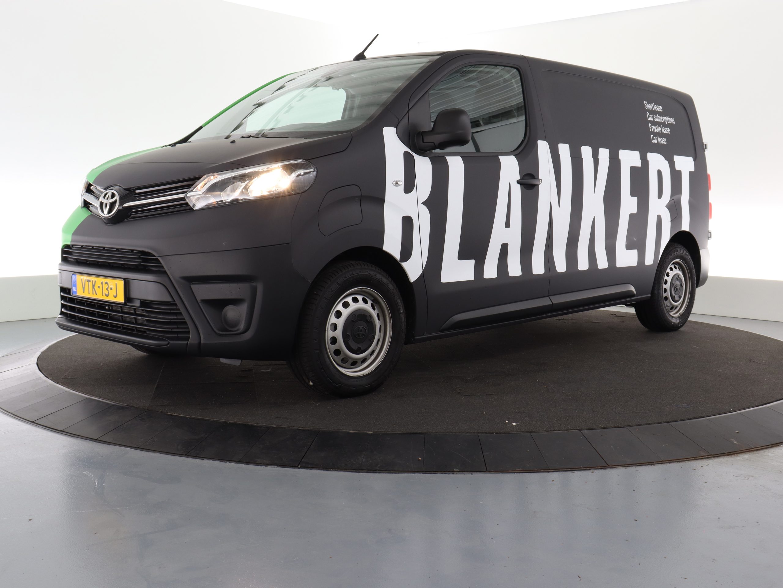 Blankert Autoverhuur Zwolle: ACTIE-BUS v.a.
DAG €35,- / WEEKEND € 70,- / WEEK €245,- incl. BTW